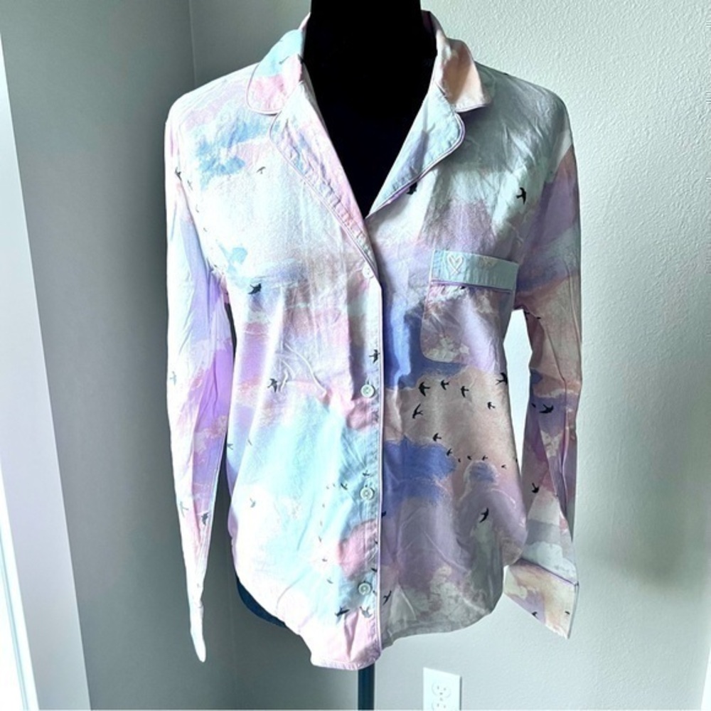 NWT Victoria’s Secret lightweight long sleeve button down pajama top size XS
